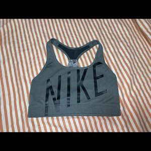 Nike Sports Bra 🐝 2 for $25